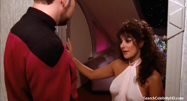 truyện sex h+ Tài xế Xe sex gái vú to Buýt Sofia Lee cung cấp cho hành khách.